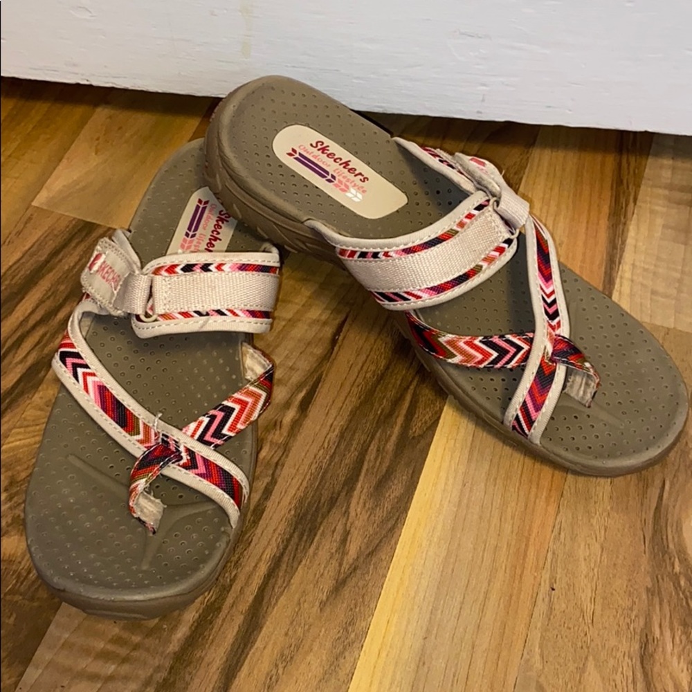 Practically 🆕 Slip On Sandal Skechers 🛍
